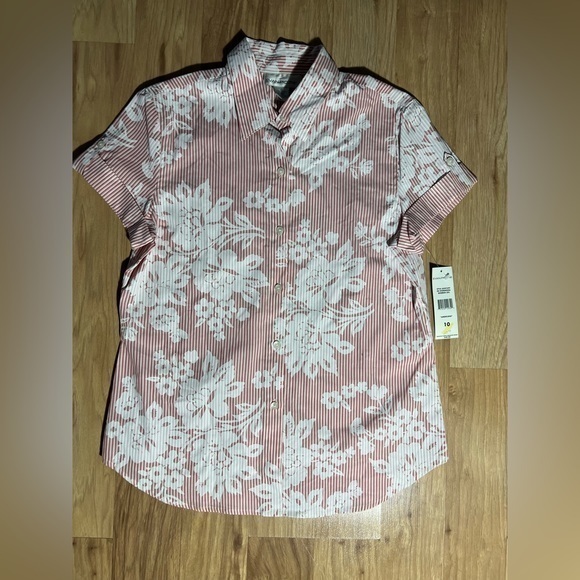 Evan Picone Tops - NWT Evan Picone  Women's Top Americana Rosebud Short Sleeve Button Up Size 10